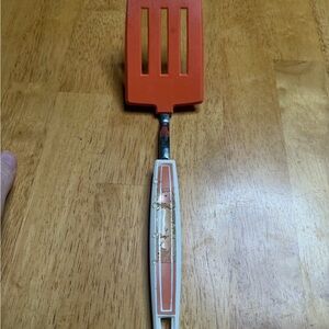 Ecko Unlimited Orange and White Spatula